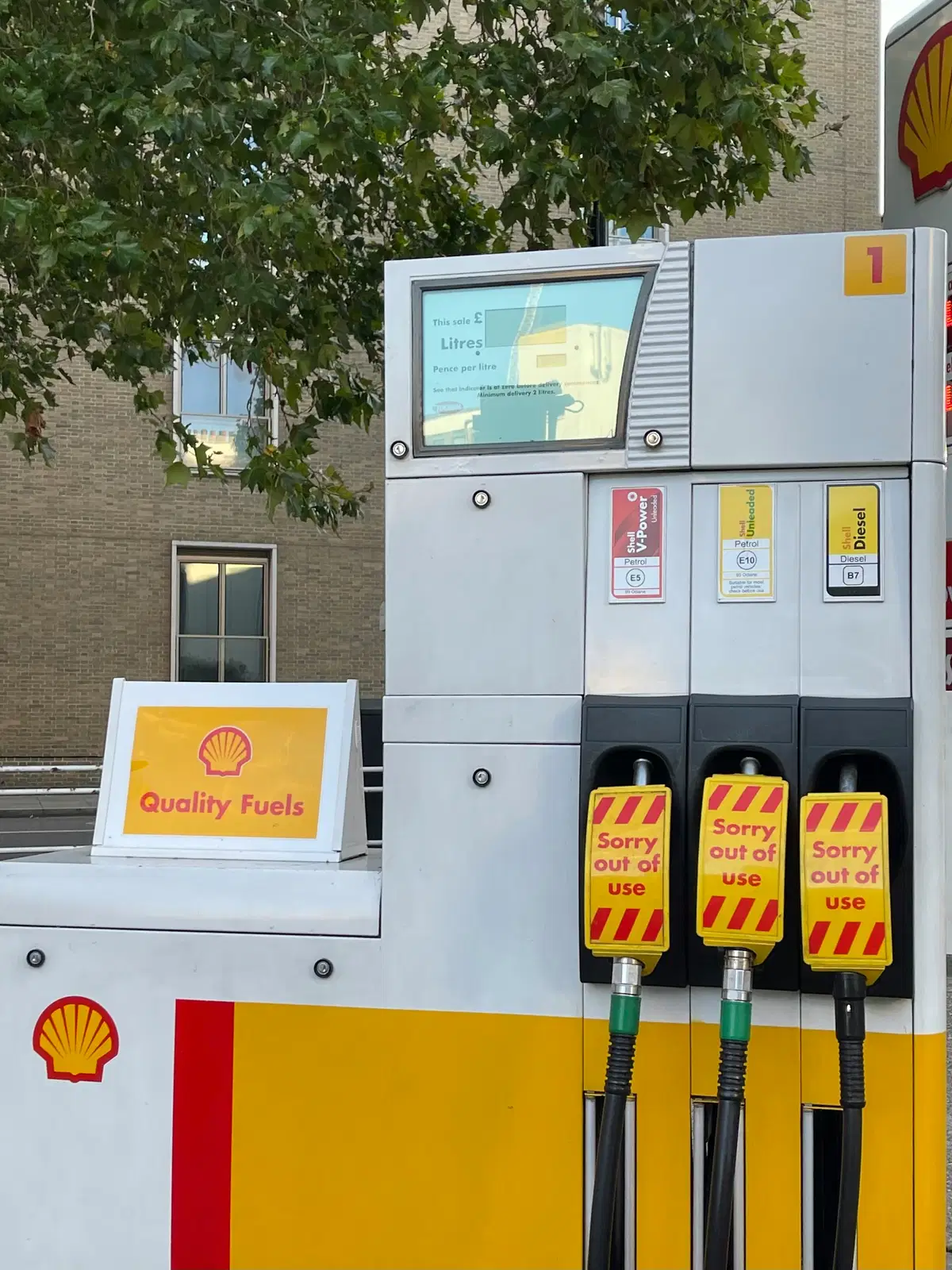 Shell’s Data‑Centre Cooling Fuels a New Scrutiny of Food‑Grade Mineral Oils
